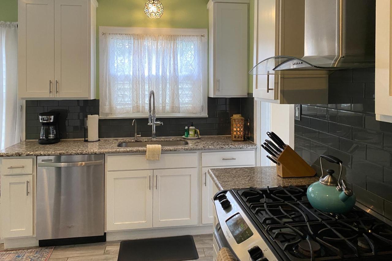 Woodlawn Avenue Beauty Villa Сан Антонио Екстериор снимка