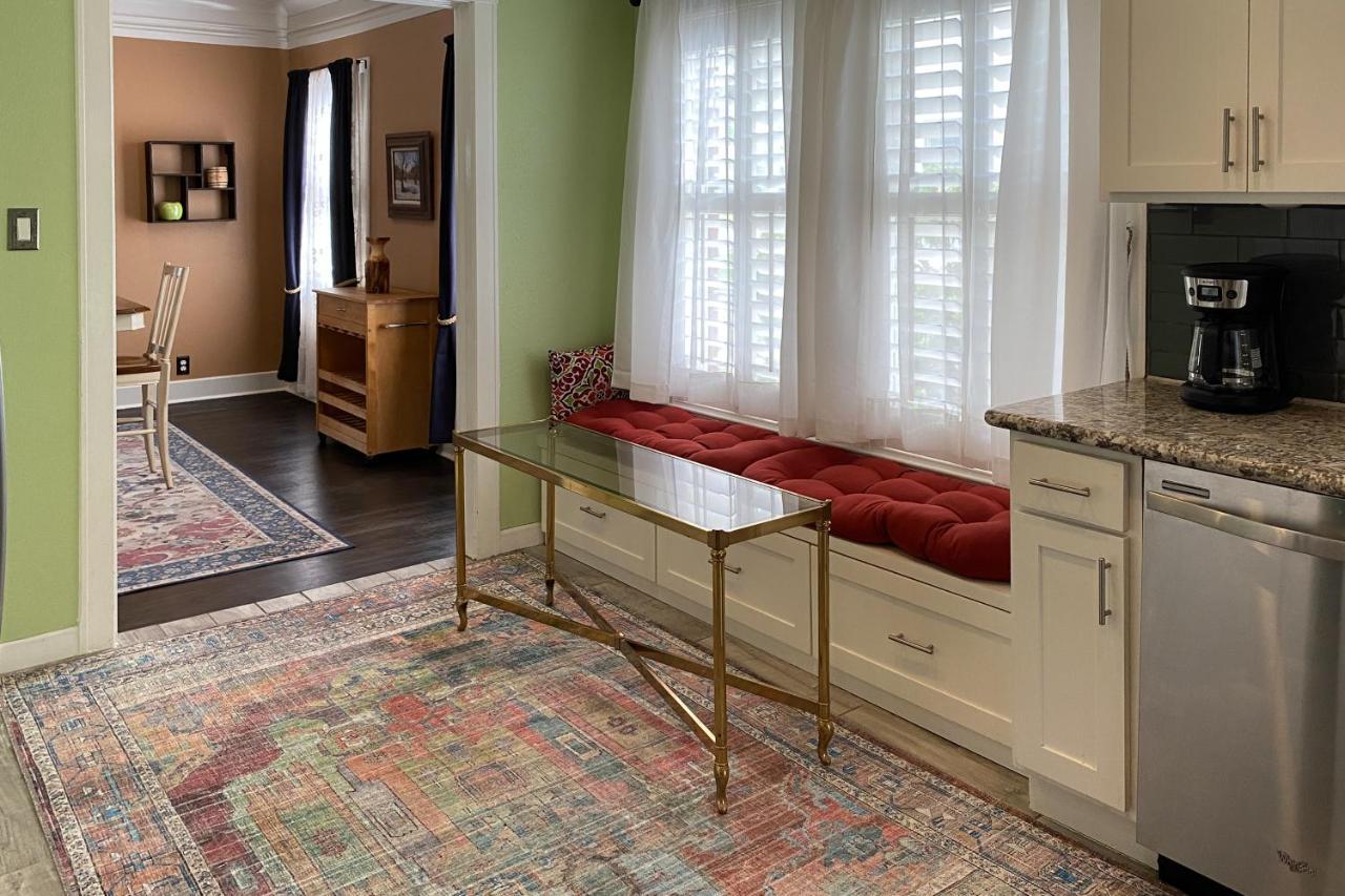 Woodlawn Avenue Beauty Villa Сан Антонио Екстериор снимка